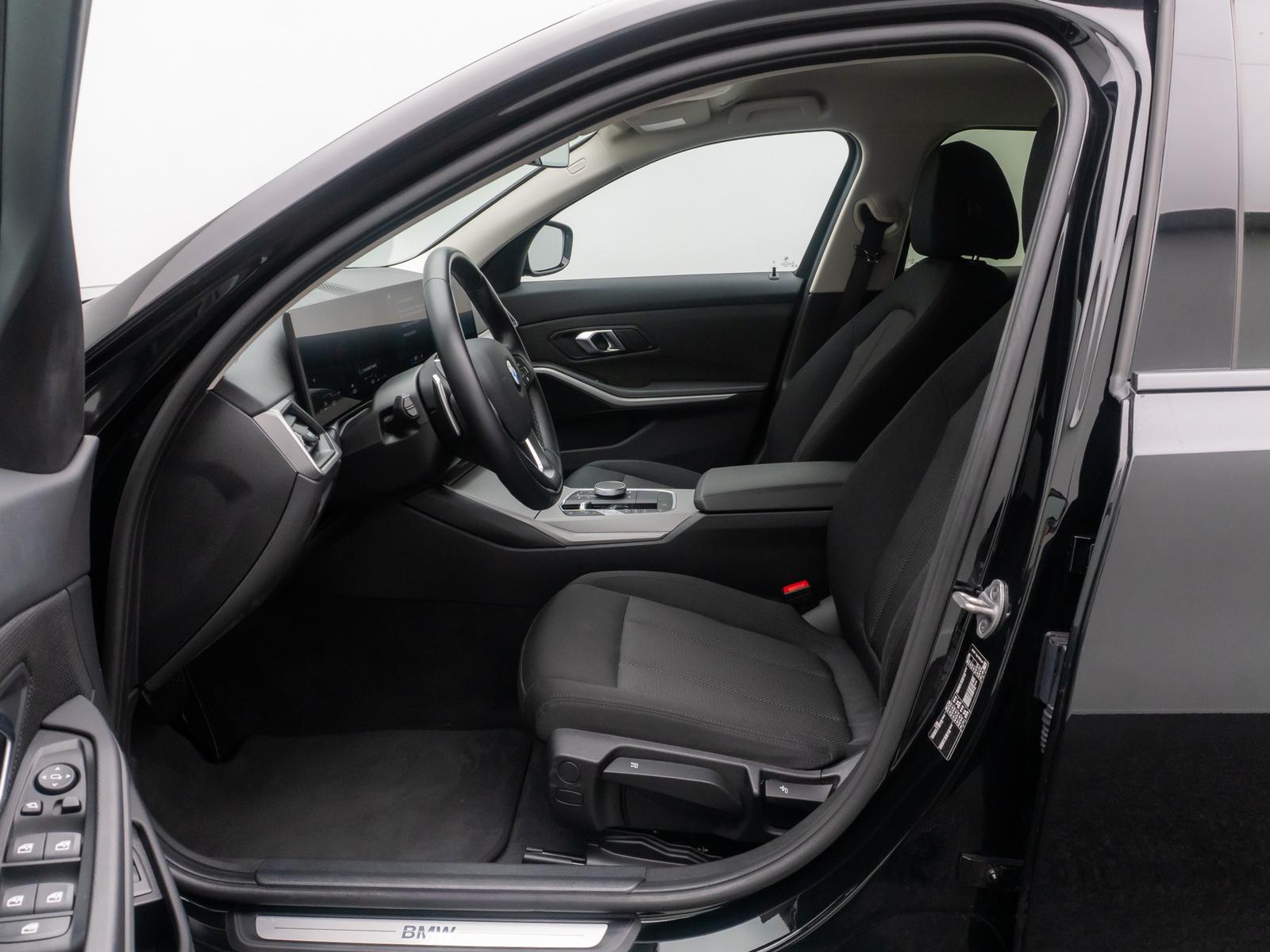 BMW 318 i GeschwindigR DAB PDC Widscreen CockpitPlus, миниатюра 21