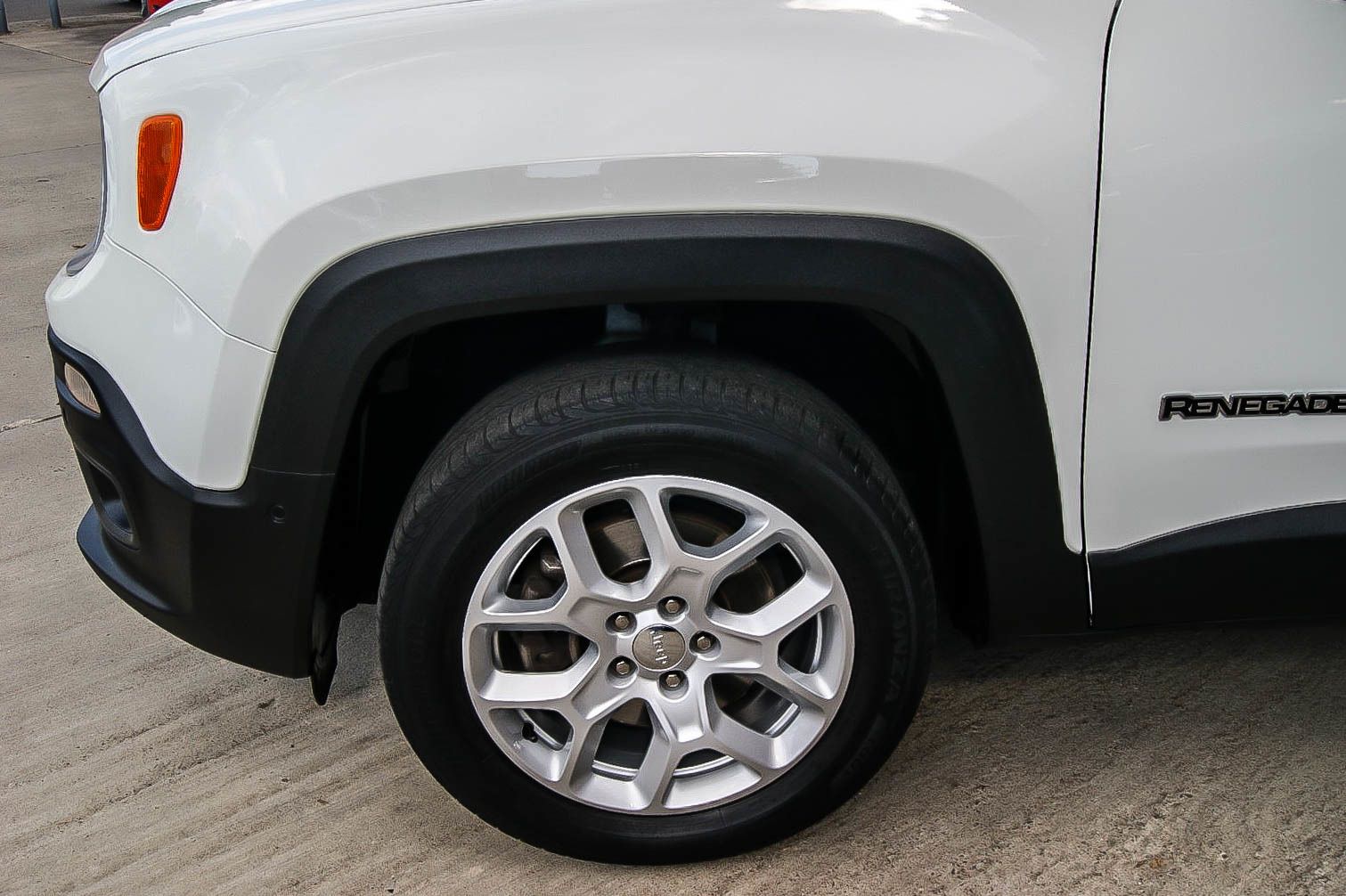 Fahrzeugabbildung Jeep Renegade Limited 4WD Auto LEDER NAVI KEYLESS PDC