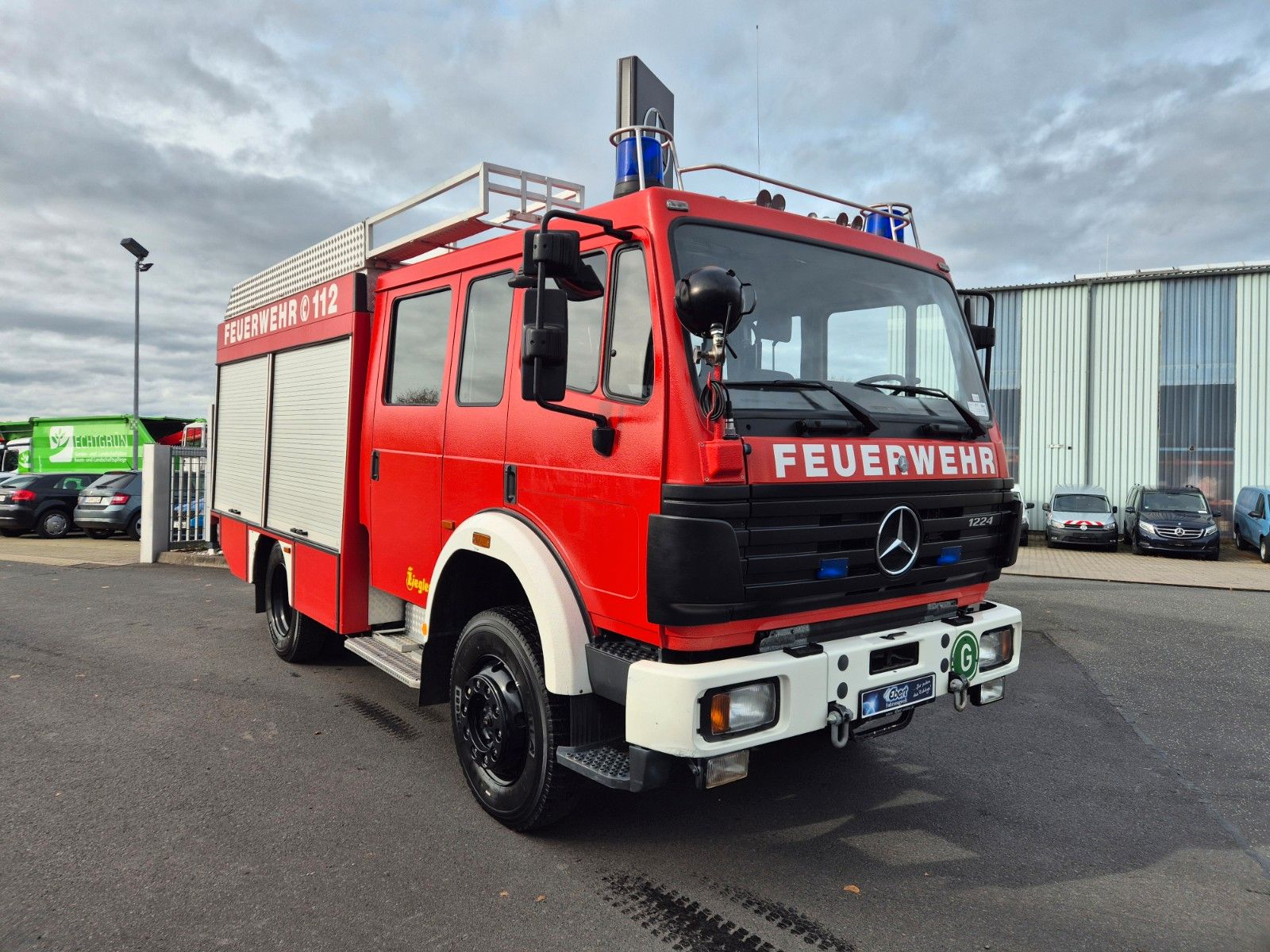 Fahrzeugabbildung Mercedes-Benz 1224 AF 16/12 Löschfahrzeug 1.680l