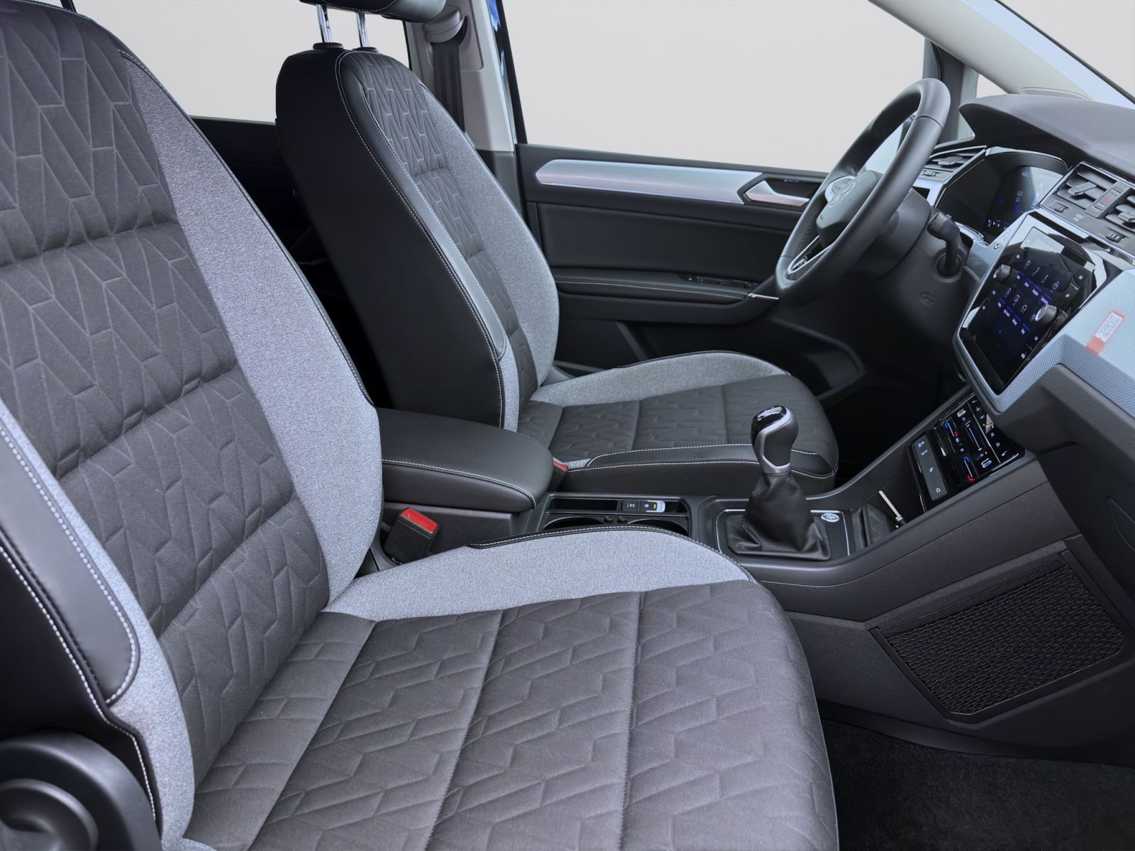 Volkswagen Touran - Bild 17