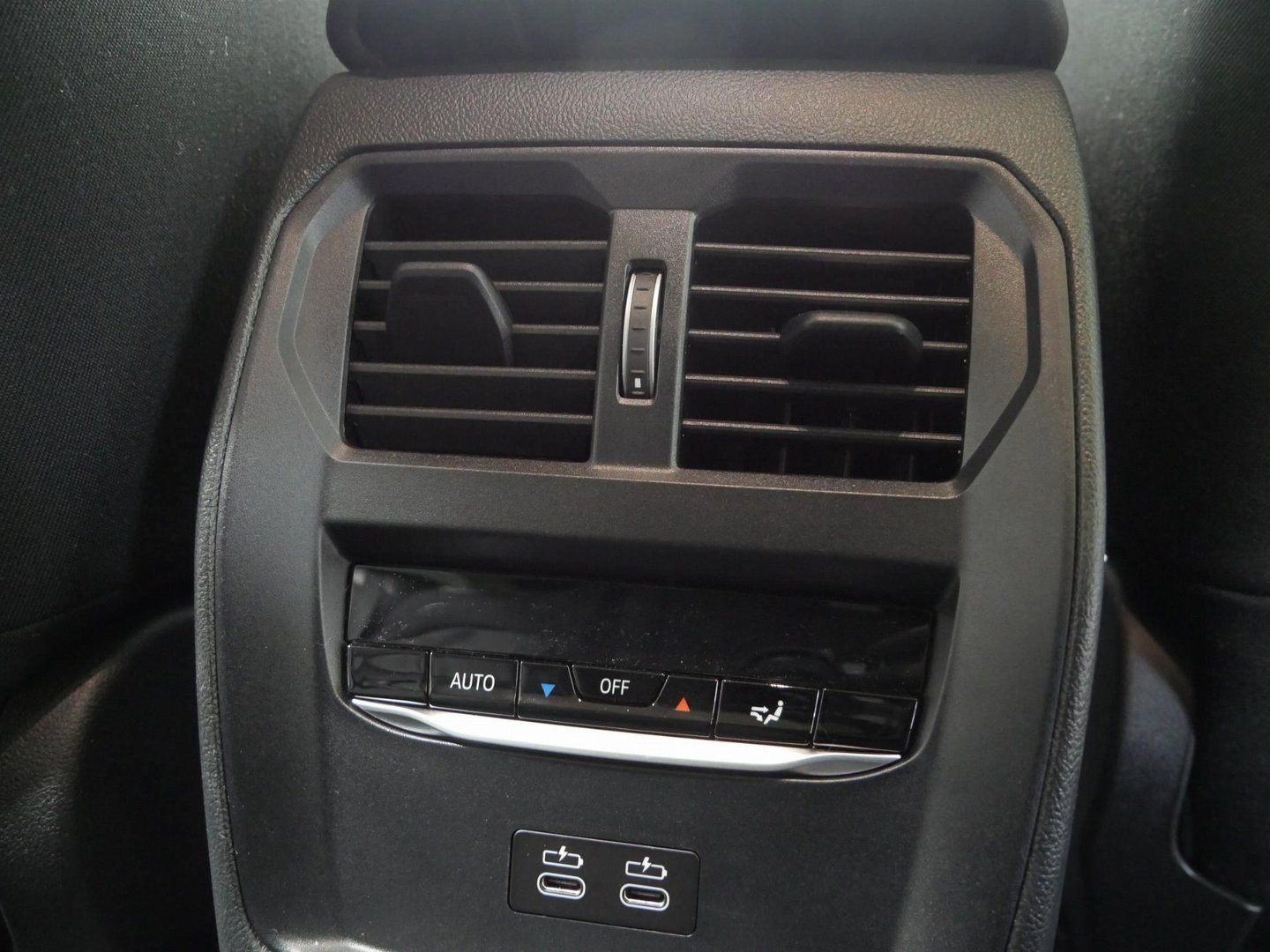 Fahrzeugabbildung BMW 318i |Driving Assistant |Komfortzugang |Sitzheiz