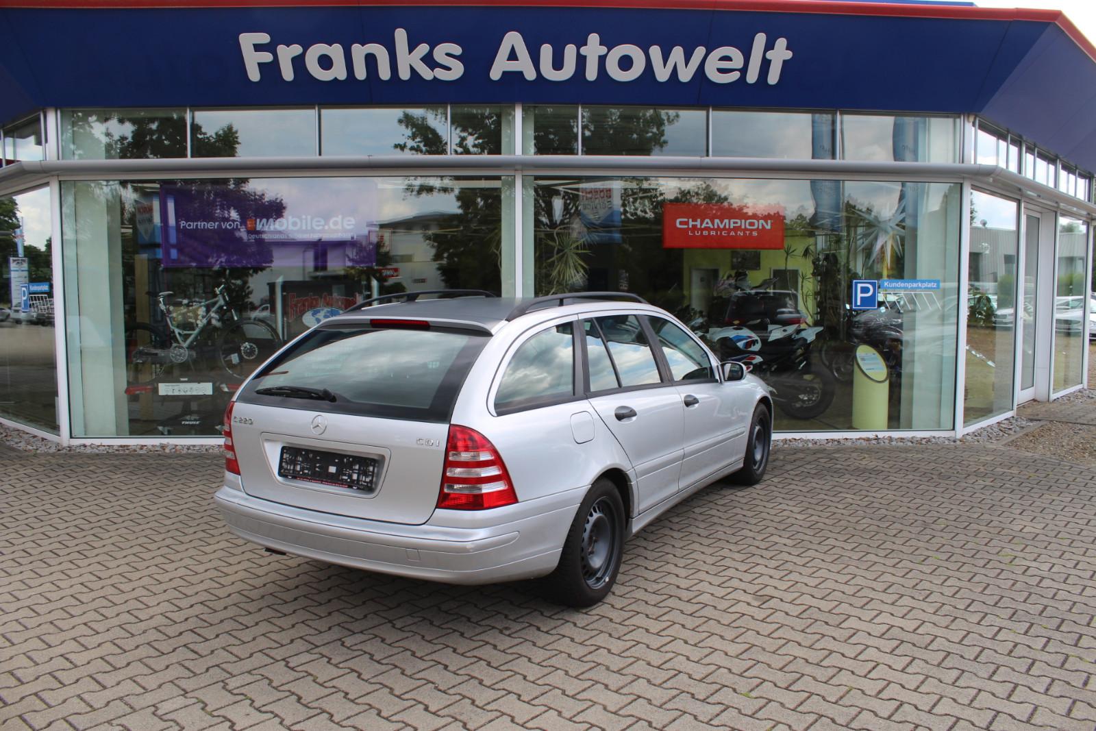 Mercedes-Benz C220 2006 — photo 7