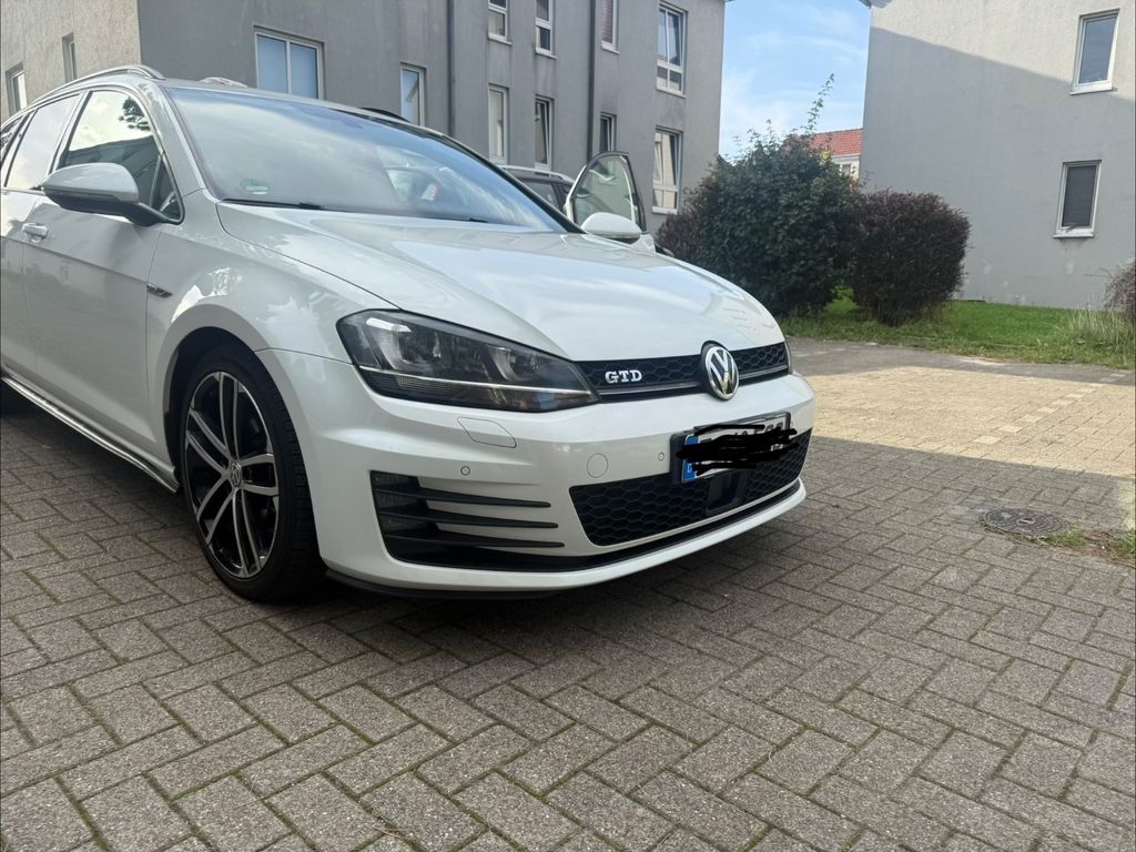 Image of Volkswagen Golf