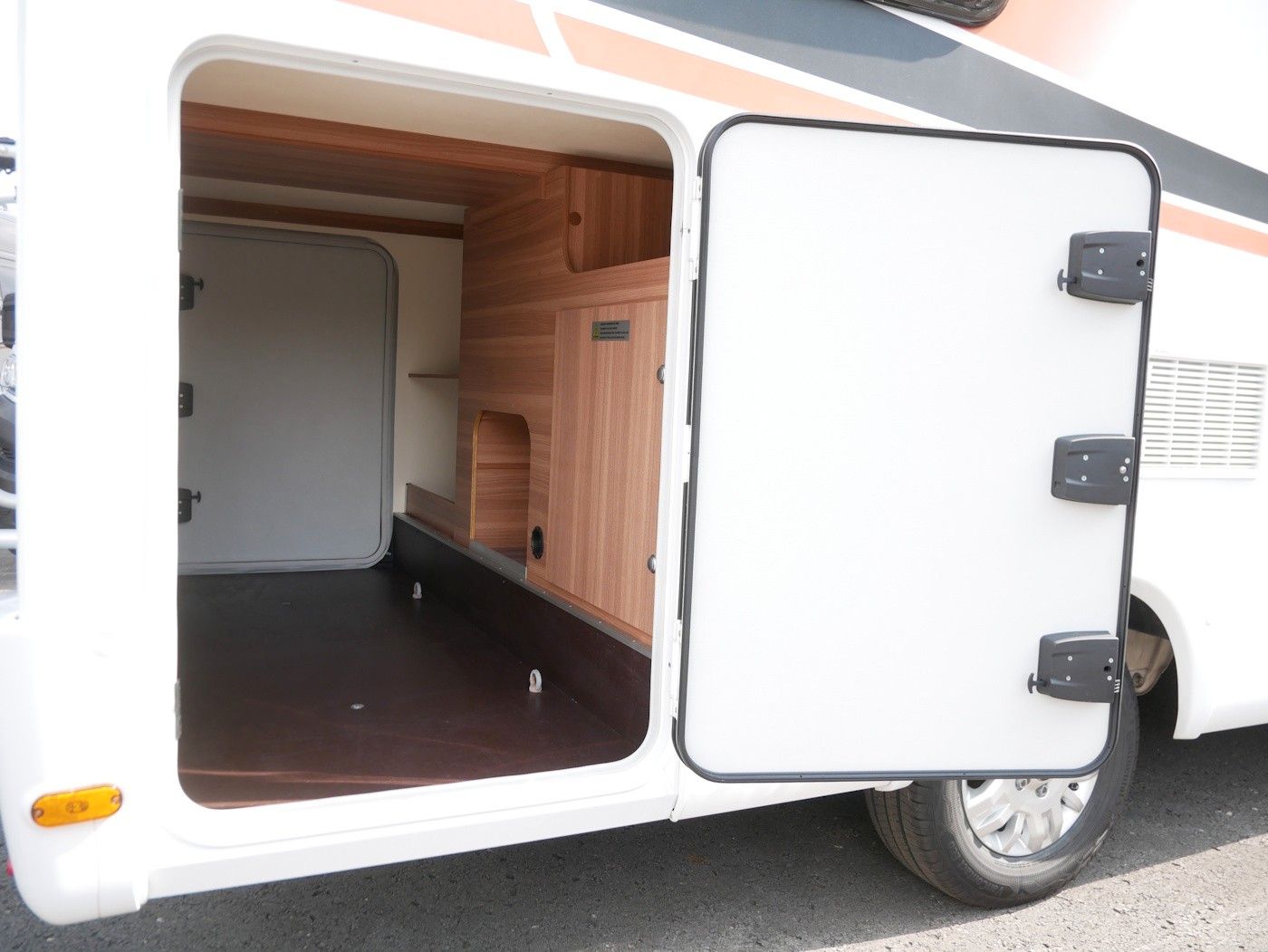 Fahrzeugabbildung Weinsberg CaraCompact Edition PEPPER 650 MEG NAVI SAT KAM