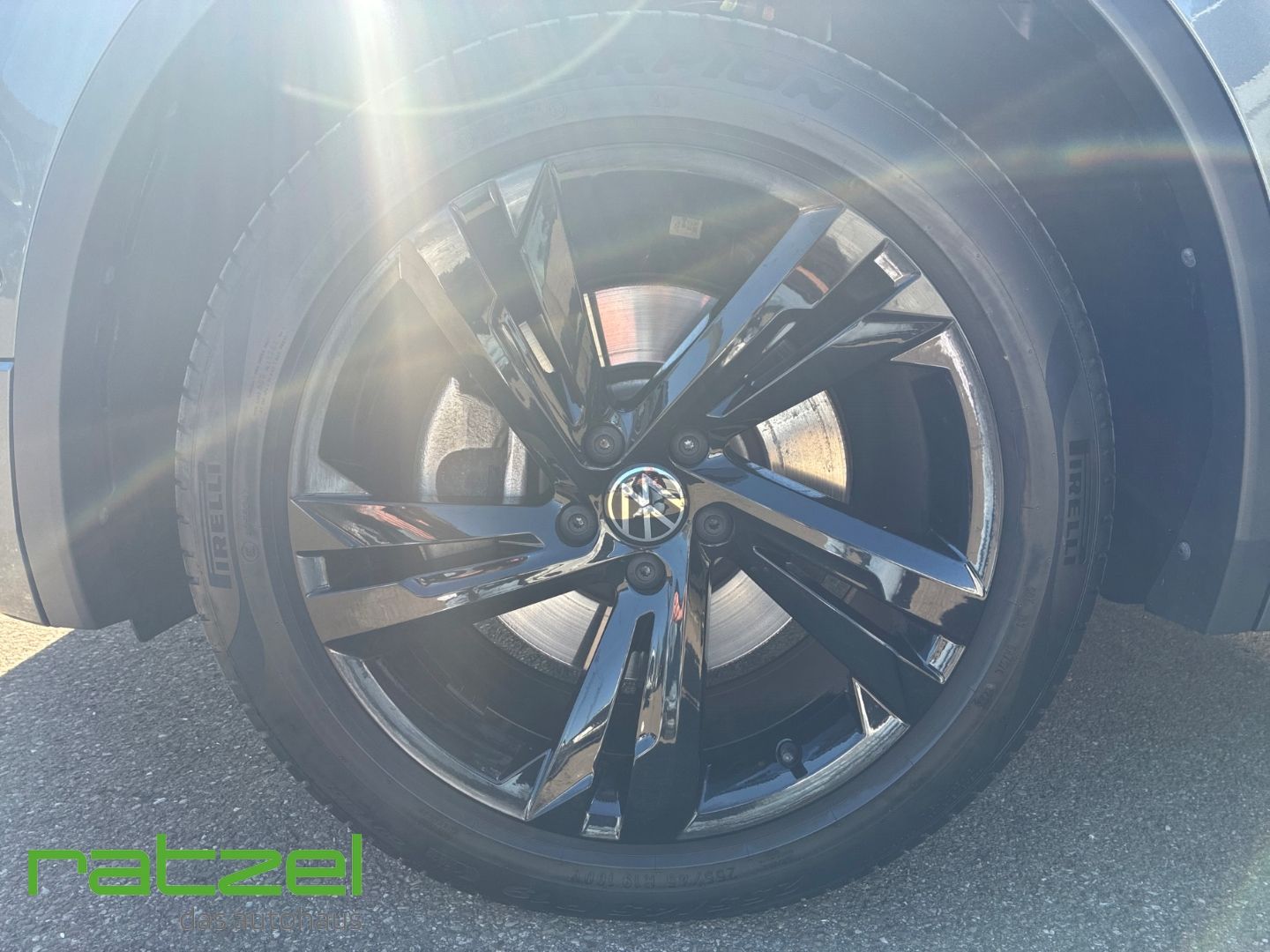Fahrzeugabbildung Volkswagen Tiguan Allspace 4Motion R-Line 2,0 TSI DSG Navi