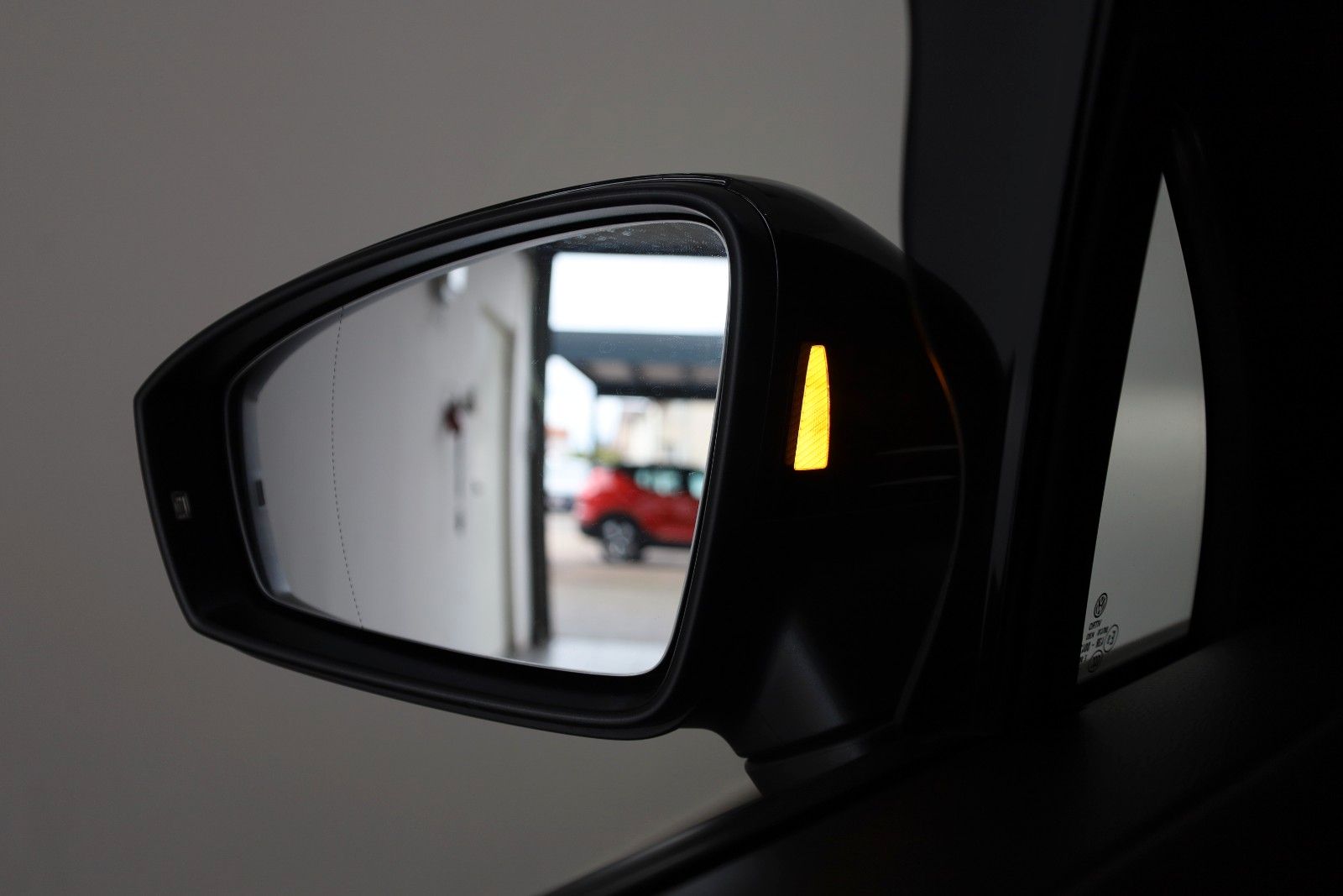 Fahrzeugabbildung Volkswagen Tiguan Allspace R-Line 4M Navi,LED,ACC,360°,AHK,
