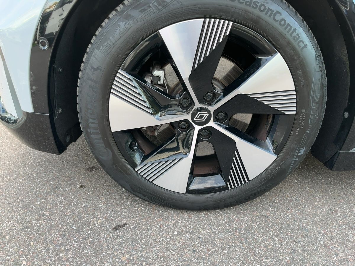Fahrzeugabbildung Renault Megane E-TECH 130 EV40 CCS Kamera boost charge - mit KI generiert/bearbeitet