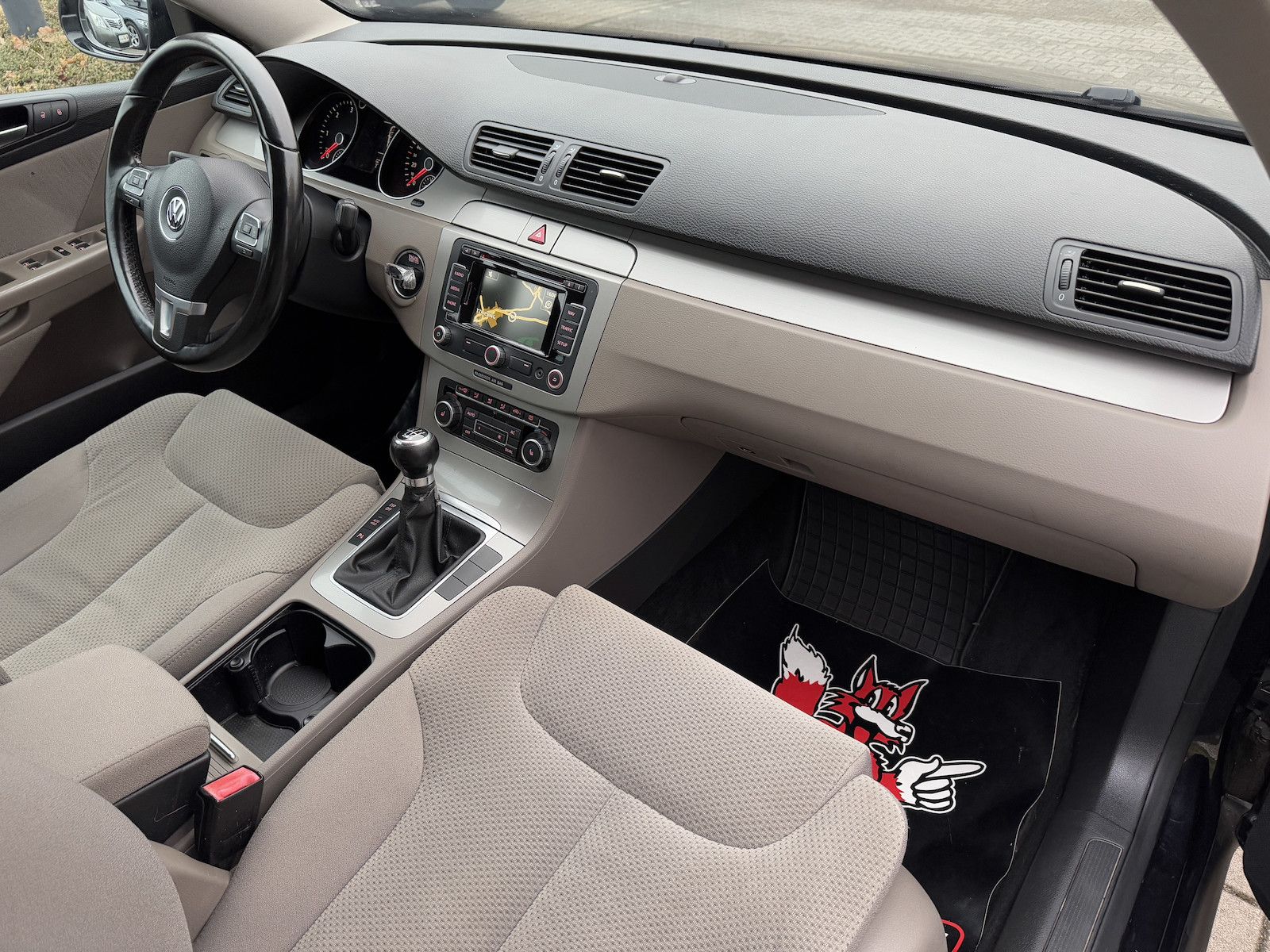 Fahrzeugabbildung Volkswagen Passat Variant 2.0 TDI 170 PS/Xenon/Navi/Ahk