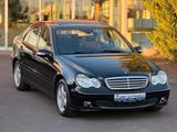 Mercedes-Benz C 180  Kompressor Lim./Automatik*Schiebedach*Shz - Mercedes-Benz C 180 aus 2006: Kompressor