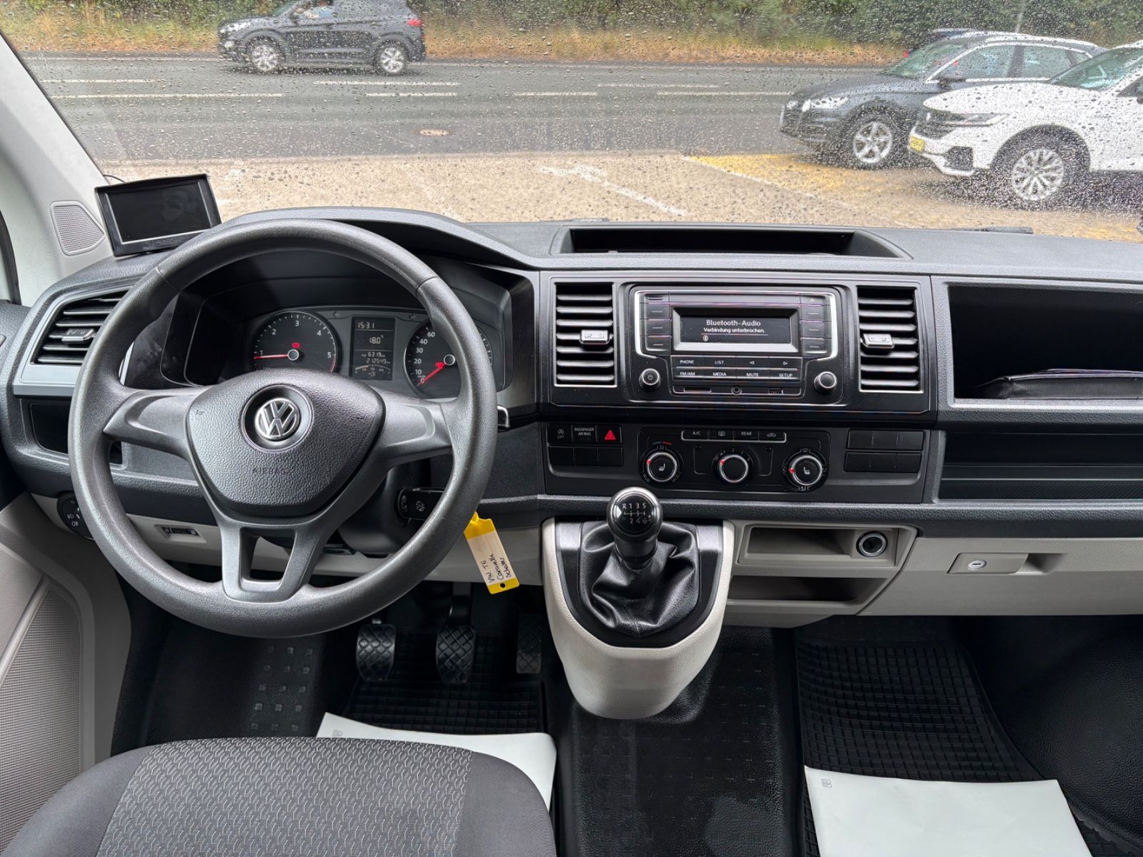 Fahrzeugabbildung Volkswagen T6 Caravelle Lang *Rückfahrkamera*
