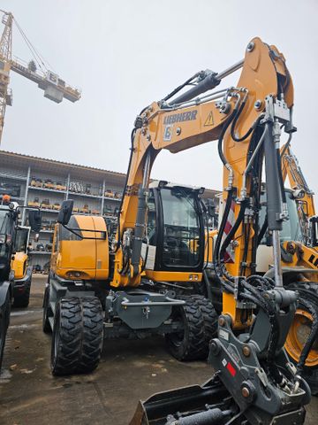 Liebherr A910 Compact 