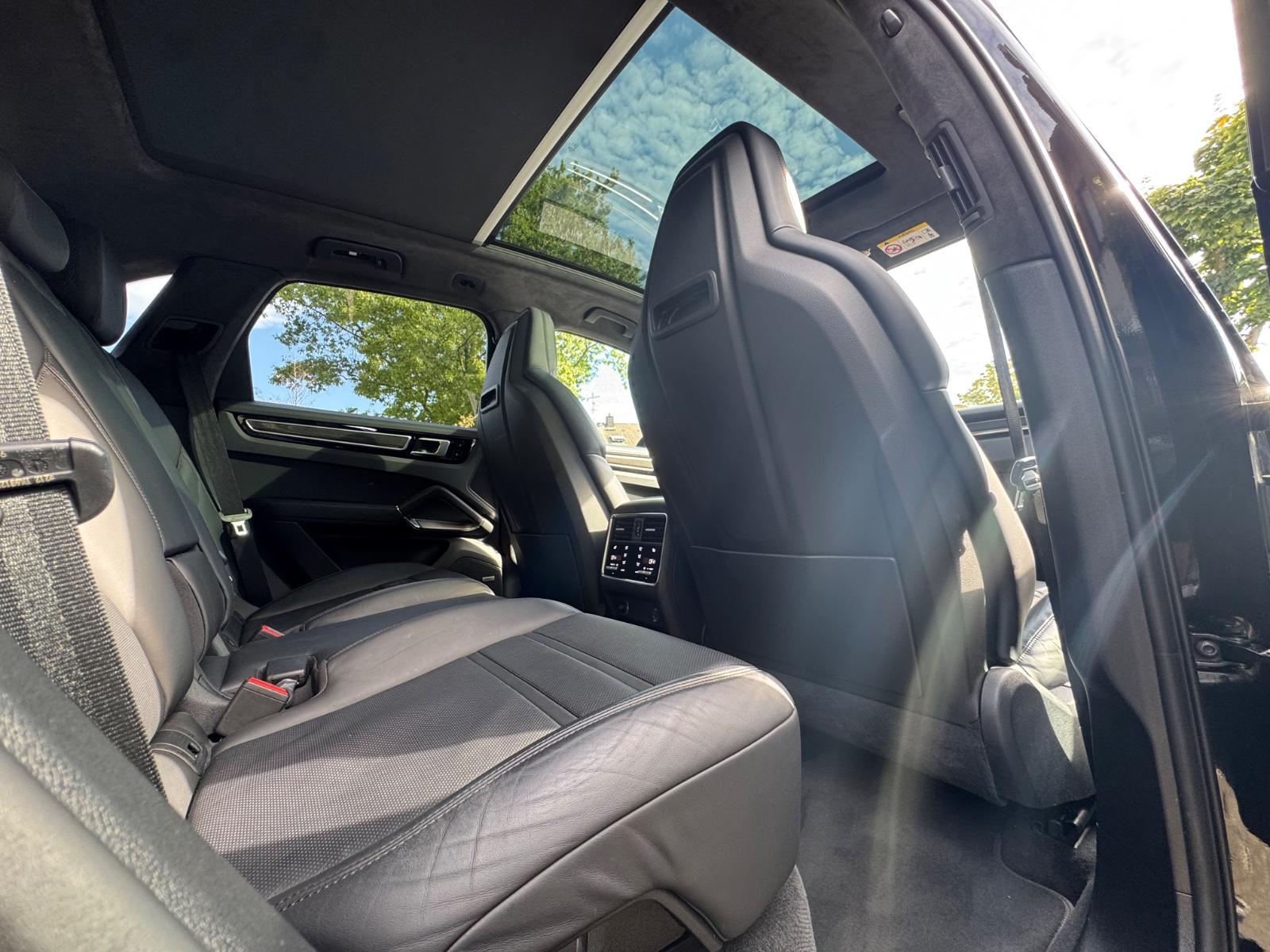 Porsche Cayenne Turbo APPROVED Pano/AHK/Sthz/Sitzb/HA-L