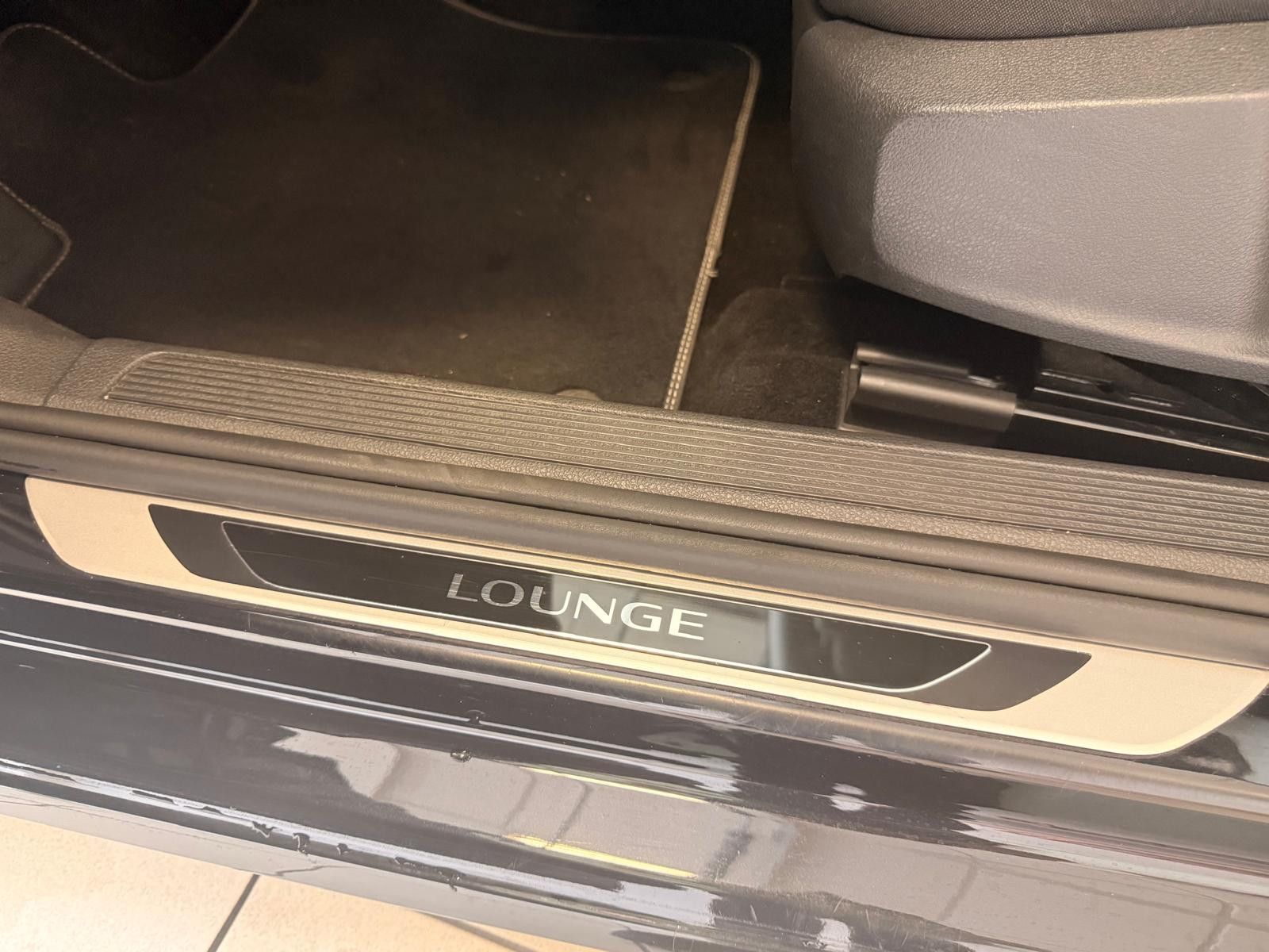 Fahrzeugabbildung Volkswagen Golf VII Lim. Lounge BMT / KLIMA / NAVI /