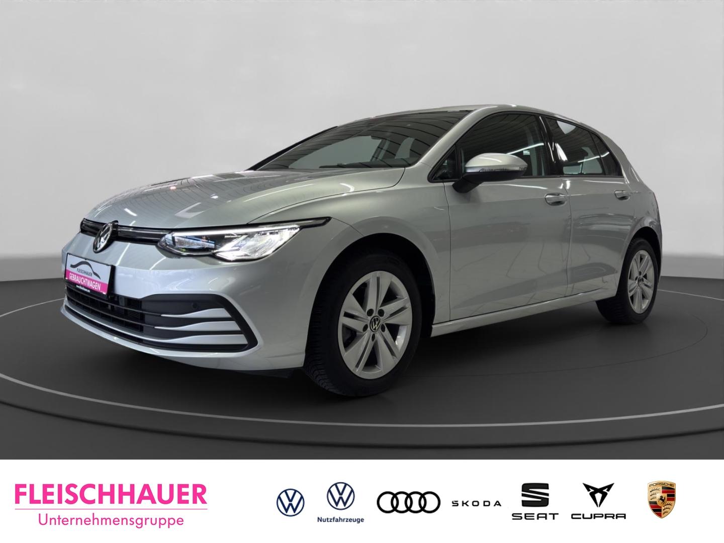 Volkswagen Golf VIII Life 1.5 TSI LED+NAVI+PDC V&H+SHZ+VC+D