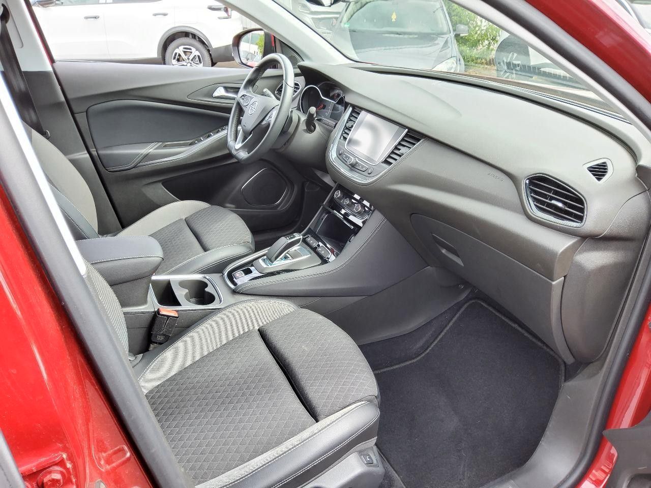 Fahrzeugabbildung Opel Grandland (X) 1.6T ELEGANCE HYBRID NAVI/LED/AHK