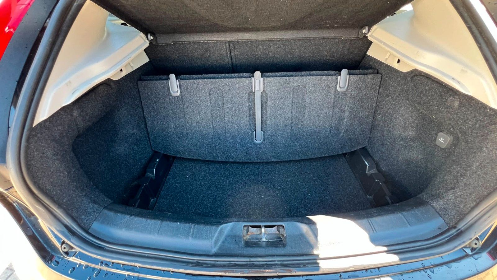 Fahrzeugabbildung Volvo V40 D4 Summum KAM*STZHZ*AUT*