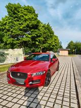 Jaguar XE 20d 180PS AWD R-Sport Automatik R-Sport - rote Jaguar XE