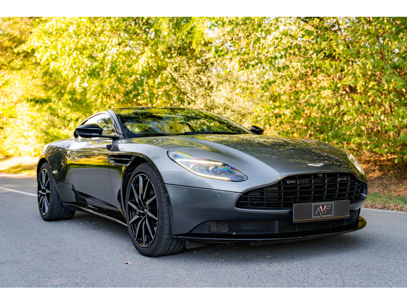 Aston Martin DB11 Coupe V8 510cv - First hand - Black Pack imagem 3