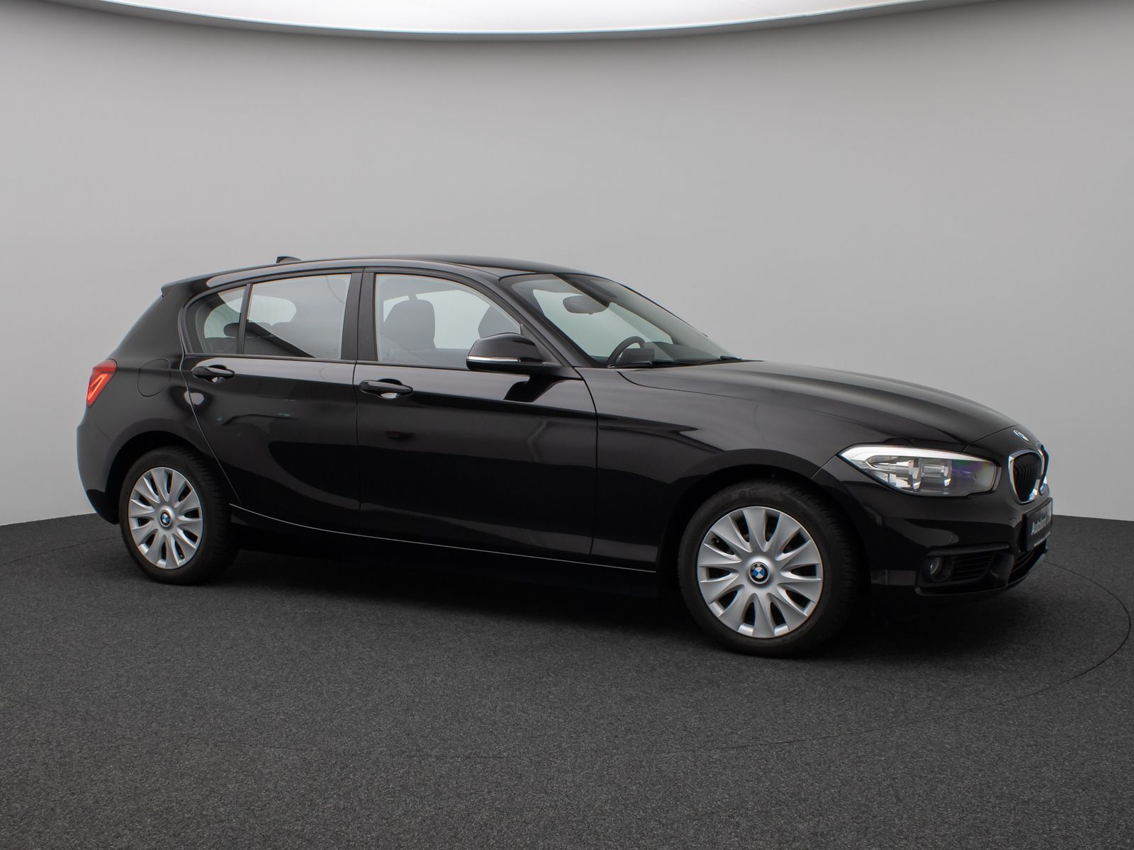 Fahrzeugabbildung BMW 118i PDChinten Sitzheizung Geschwindigkeitsreg.