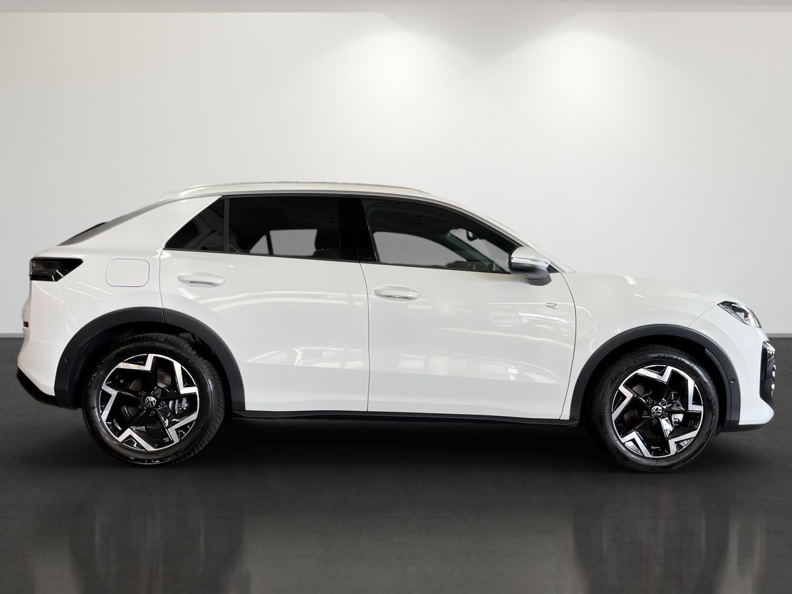 Volkswagen T-Roc R-Line 1,5 eTSI DSG Navi RFK IQ.Light foto 4