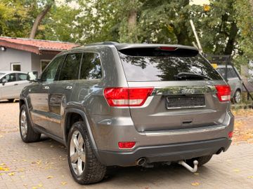 Jeep Grand Cherokee - 9