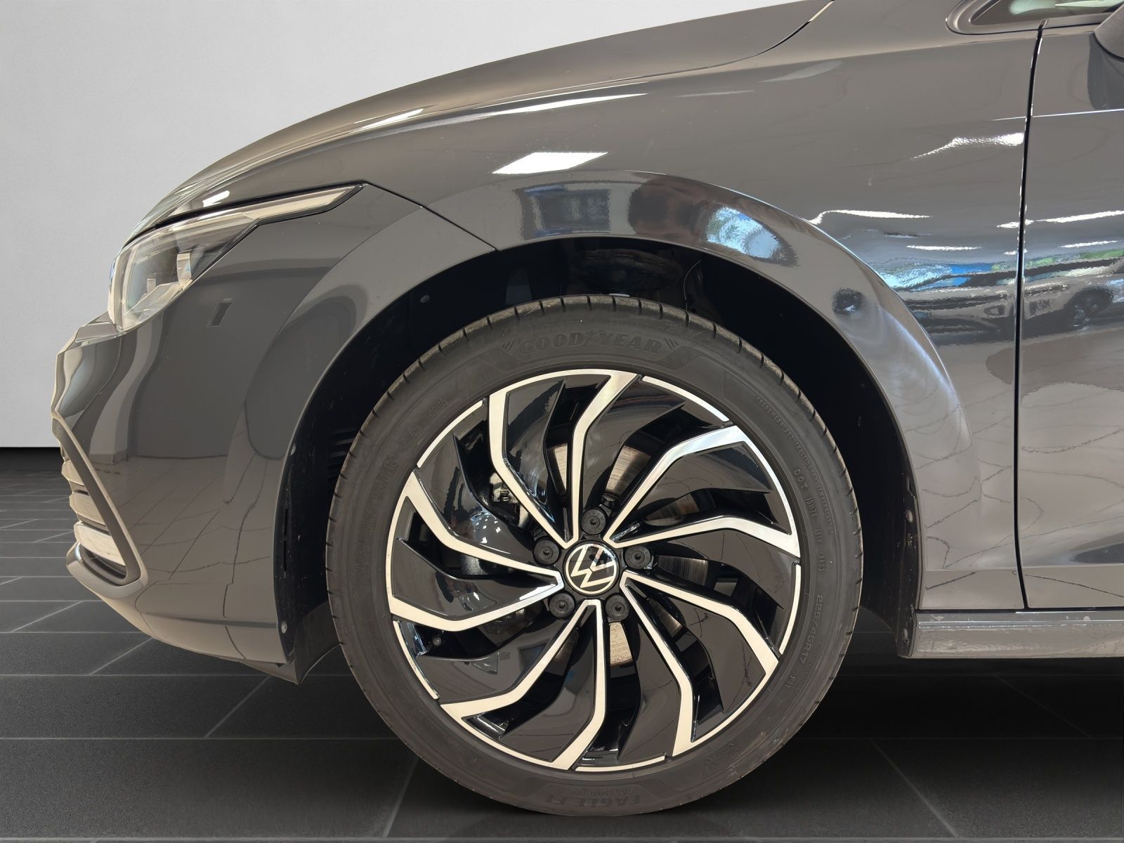 Volkswagen Golf - Bild 9