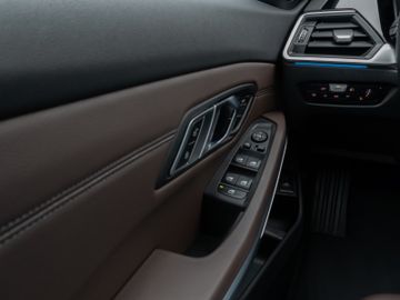 Fahrzeugabbildung BMW 320e 360°Laser DAB HiFi WLAN Komfort Alarm Sport