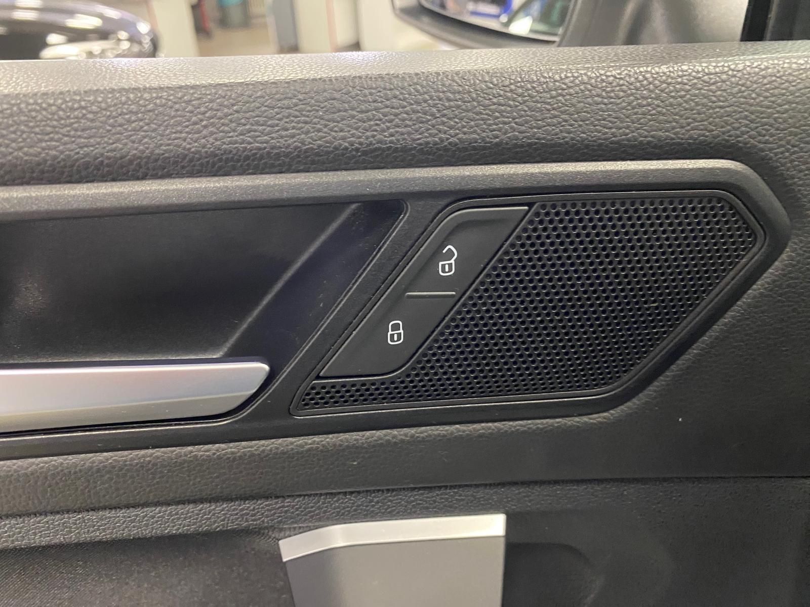 Fahrzeugabbildung Volkswagen Tiguan 2.0 TDI +AHK+APP+ALLWETTER+KLIMA+ACC