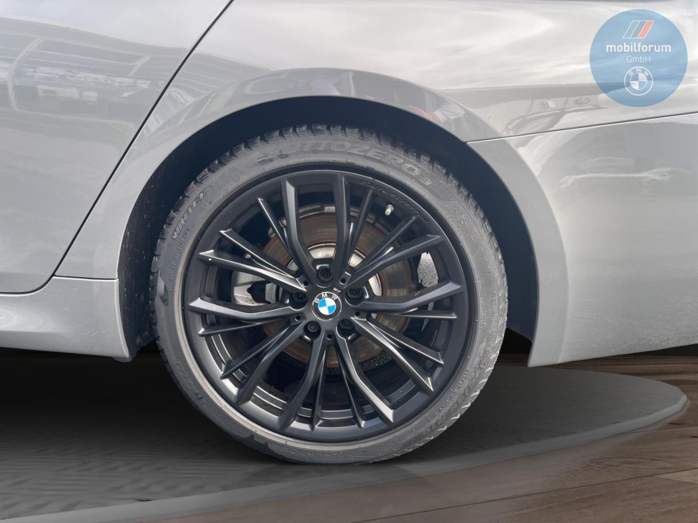 BMW 520 d M-Sport ACC HUD HiFi Laserlicht Sportsitze