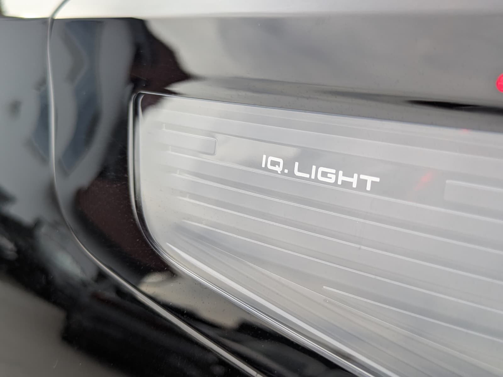 Fahrzeugabbildung Volkswagen Tayron 2.0 TDI 4M R-Line 7Si*MATRIX*AHK*PANO*HUD