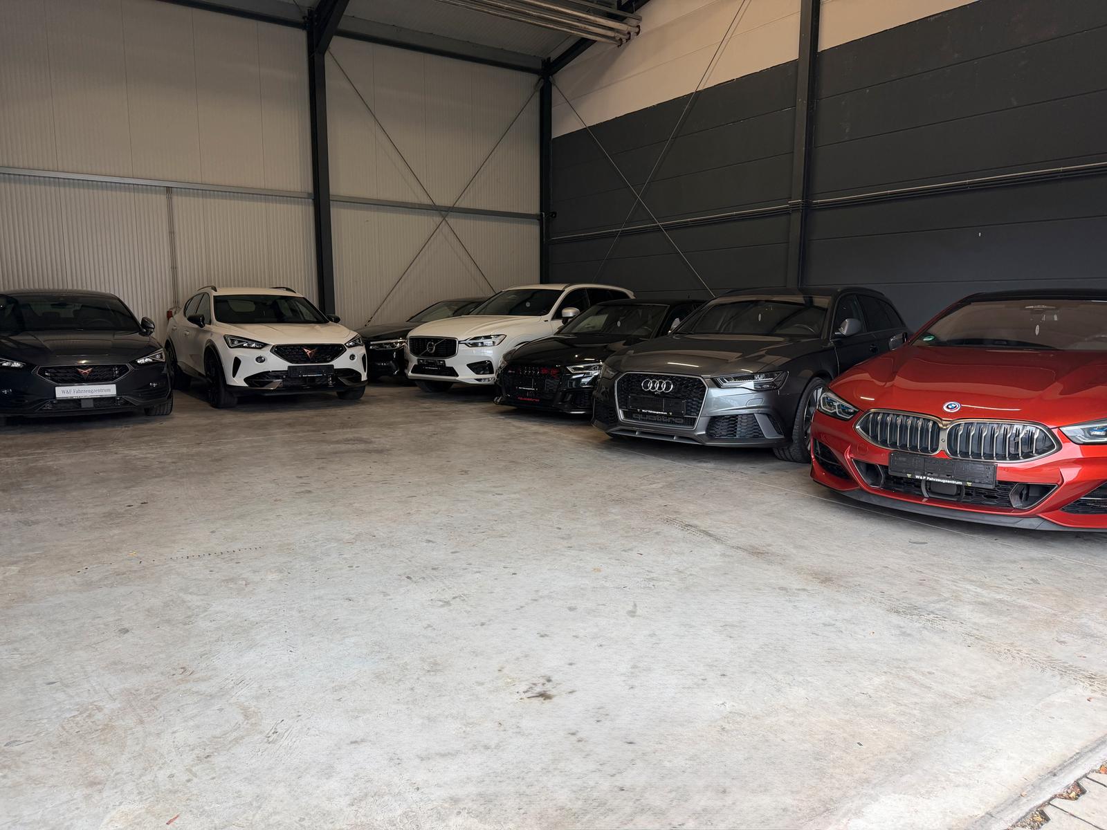 showroom-image-bottom
