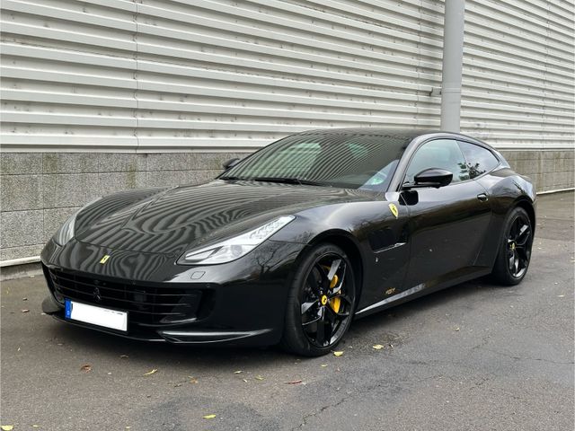 Ferrari GTC4Lusso V12 Ferrari Approved