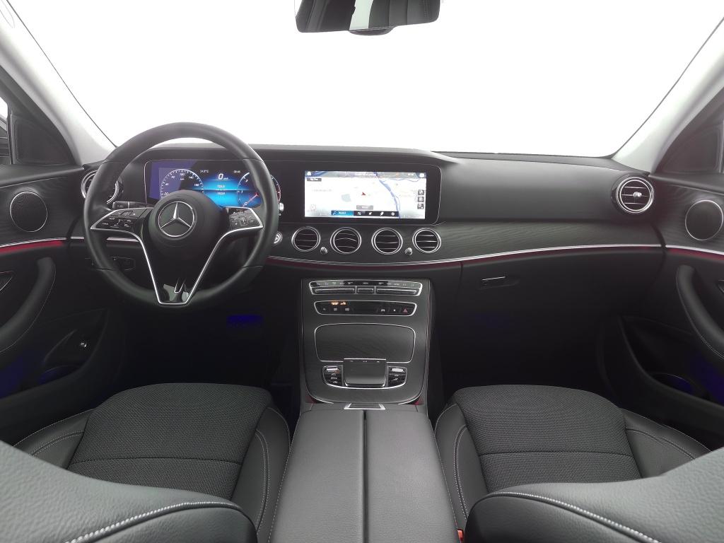 Mercedes-Benz E 220 d 4M T Avantgarde Multibeam HUD Distronic