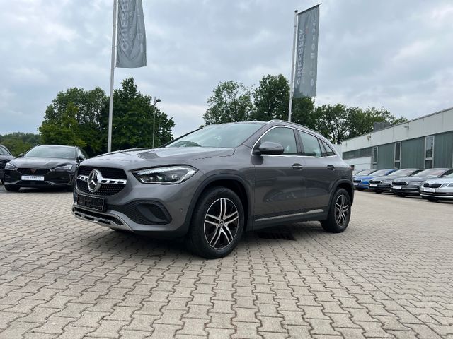 Mercedes-Benz GLA 200d 4Matic Progressive *LED Leder Pano Kam