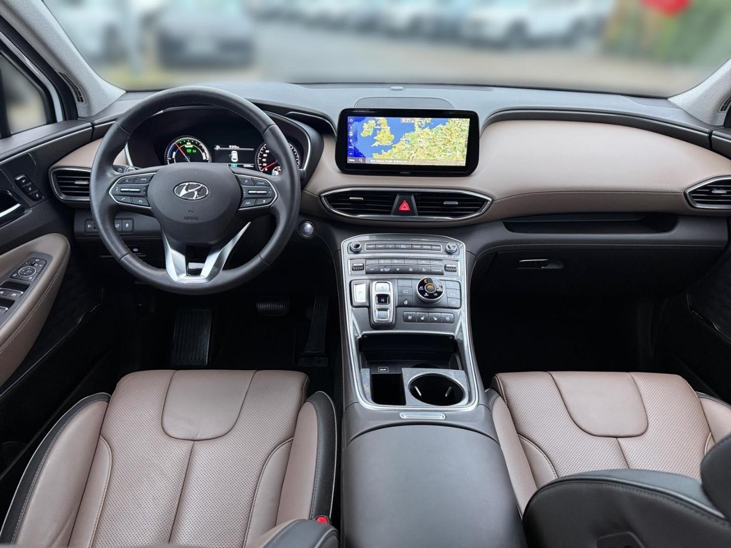 Hyundai SANTA FE 1.6T 4WD Trend Hybrid Navigation Kamera