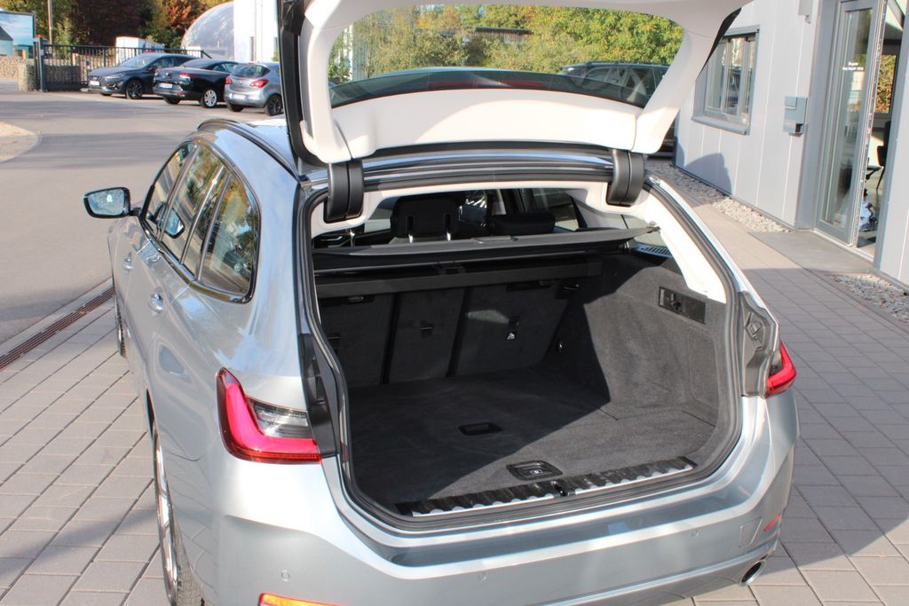 BMW 320 d xDrive Touring NAVI SHZ LED PDC AUT LIVE