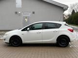 Opel Astra J Lim. 5-trg. 1.7 CDTI Design Edition - Opel Astra mit Diesel-Antrieb: Limousine, 1.7