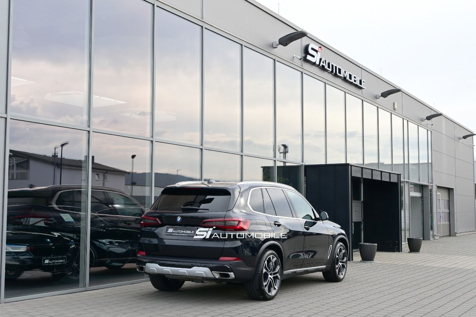 Fahrzeugabbildung BMW X5 xDr30d °UVP 112.000€°ACC°AHK°HUD°STHZG°7SITZE