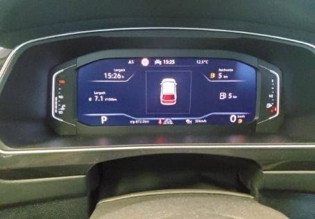 Fahrzeugabbildung Volkswagen Tiguan 1.5 TSI DSG SPORTPAKET MATRIX STANDHZG 20