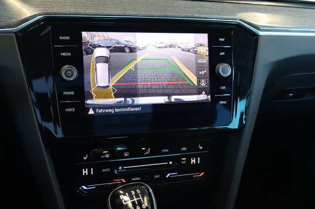 Volkswagen Passat 2.0 TDI Business AID+ACC+KAM+LED+PANO