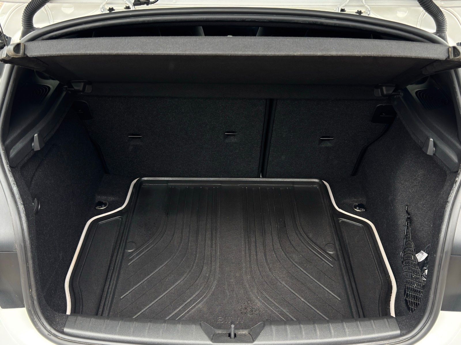 Fahrzeugabbildung BMW M140i Aero REMUS HIFI PDC KZG Keyless Alcantara