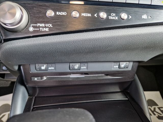 Lexus ES 300  h Busins – Line -Kamera – Bluetooth