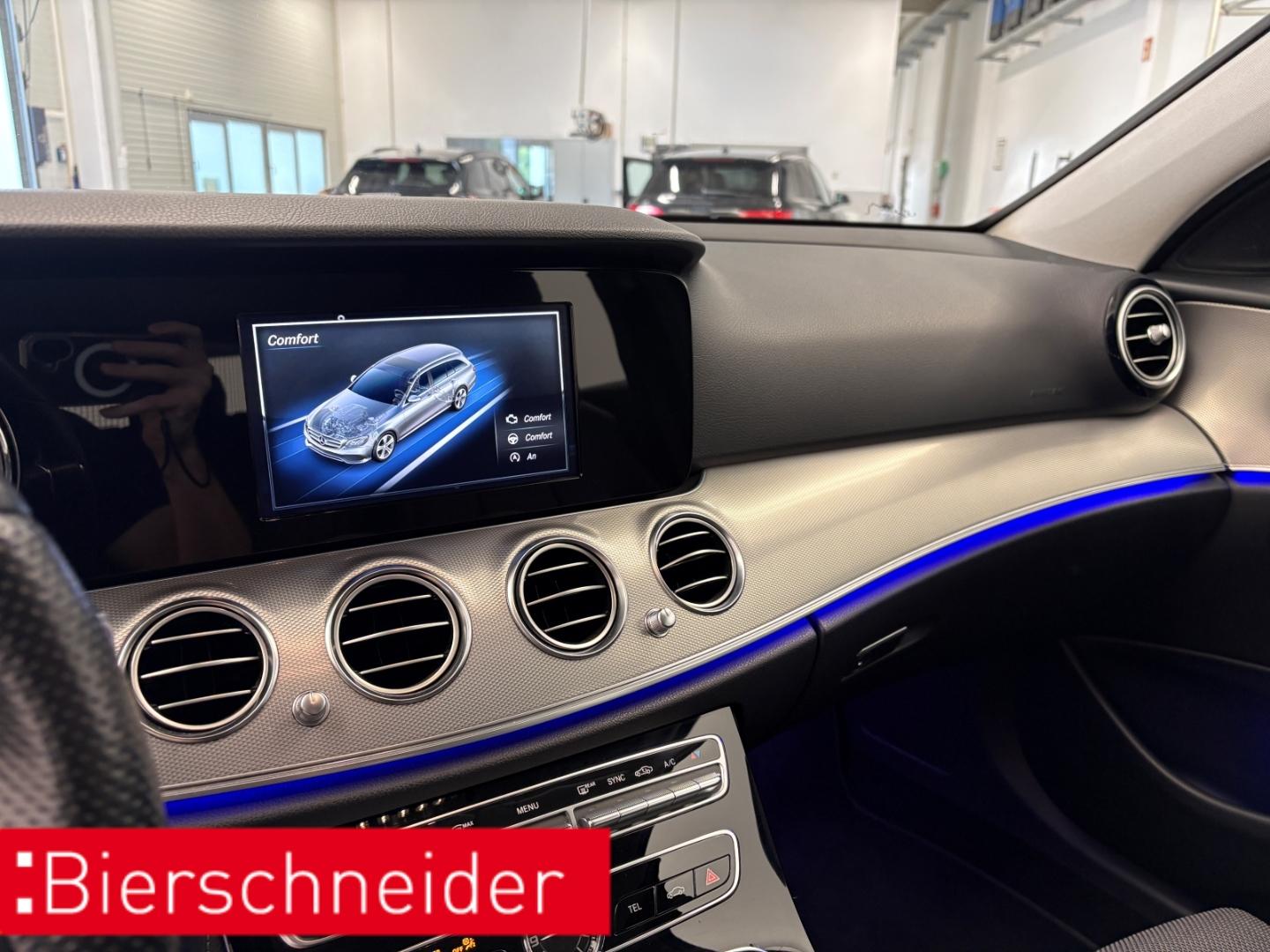 Mercedes-Benz E 200 T-Modell Avantgarde LED KAMERA AHK NAVI