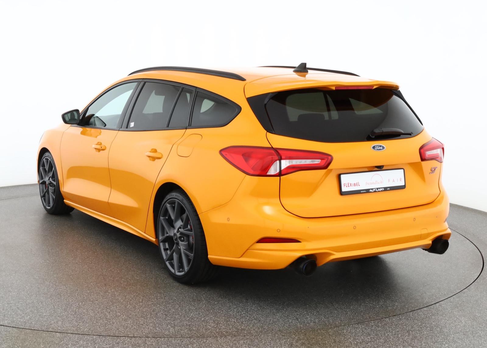 Ford Focus Turnier 2.3 EB ST LED Navi Kamera ACC AHK