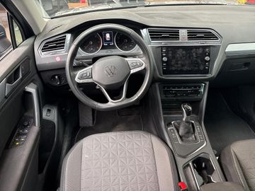 Volkswagen Tiguan - 9