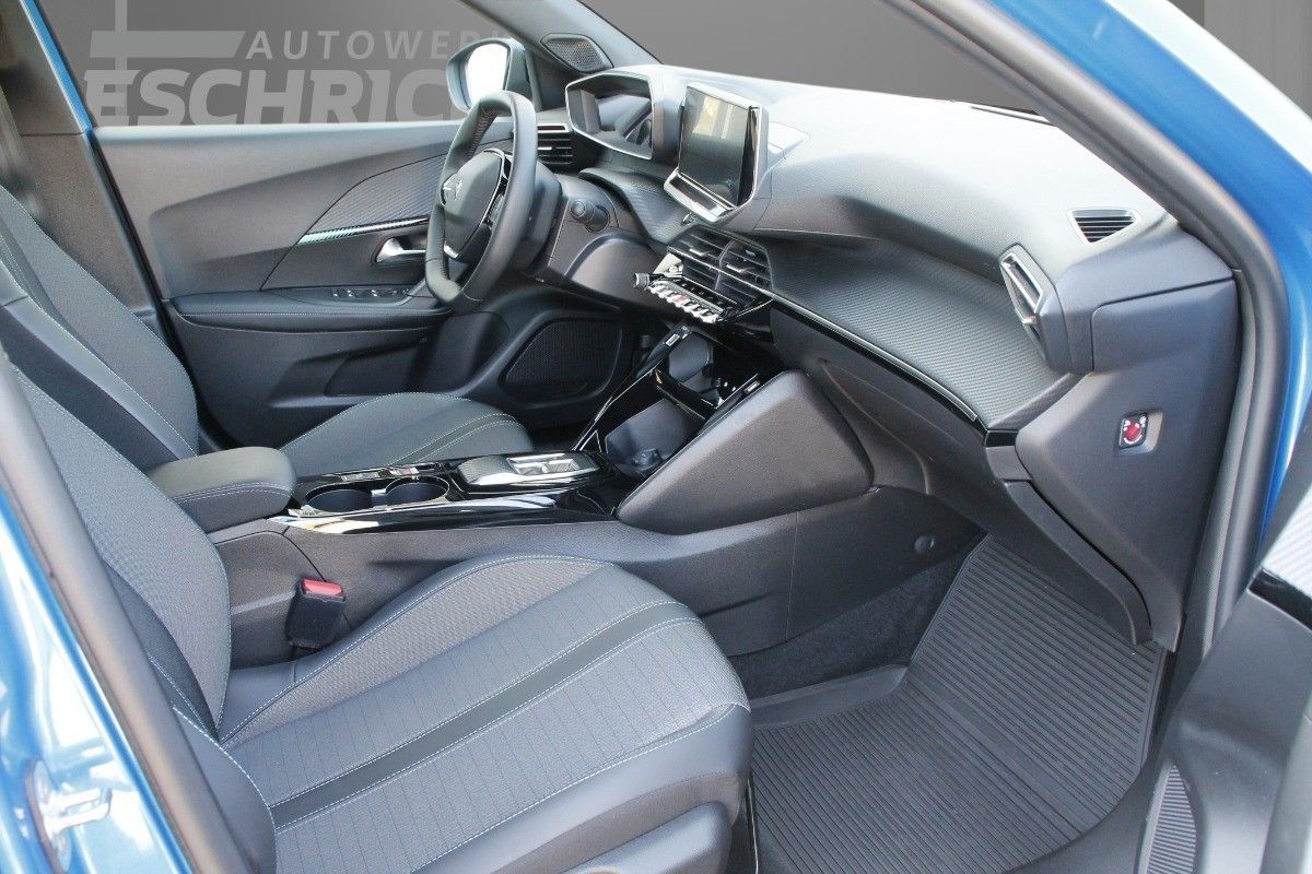 Fahrzeugabbildung Peugeot 2008 E-2008 Allure Pack Elektro / Navi