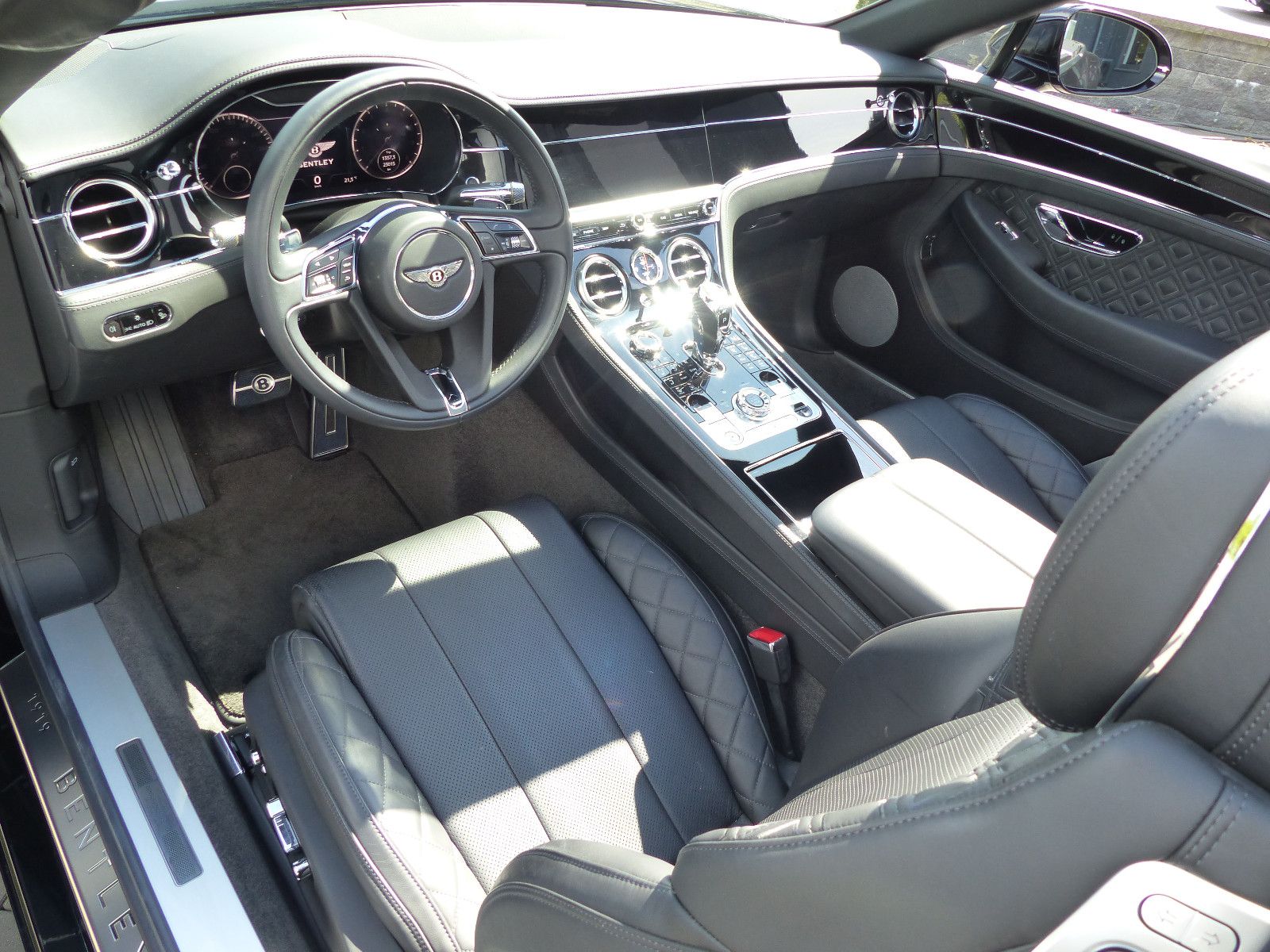 Fahrzeugabbildung Bentley Continental GTC  100 Years O.W.Bentley Edition