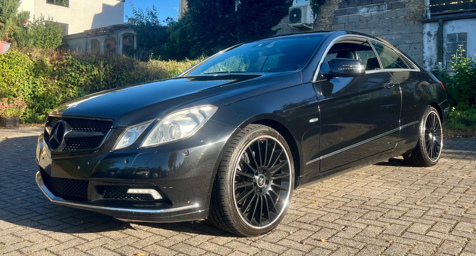 Mercedes-Benz E350 CDI Coupe BlueEfficiency /NAV/SHZ