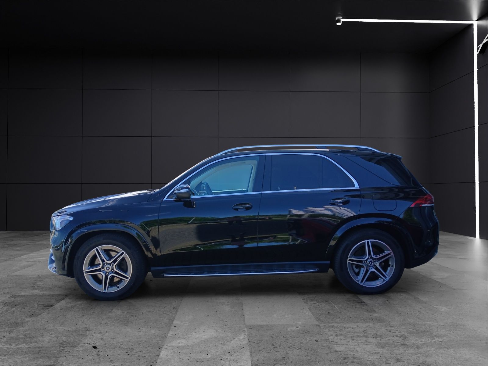 Fahrzeugabbildung Mercedes-Benz GLE 350 de 4Matic 9G AMG-Line Pano