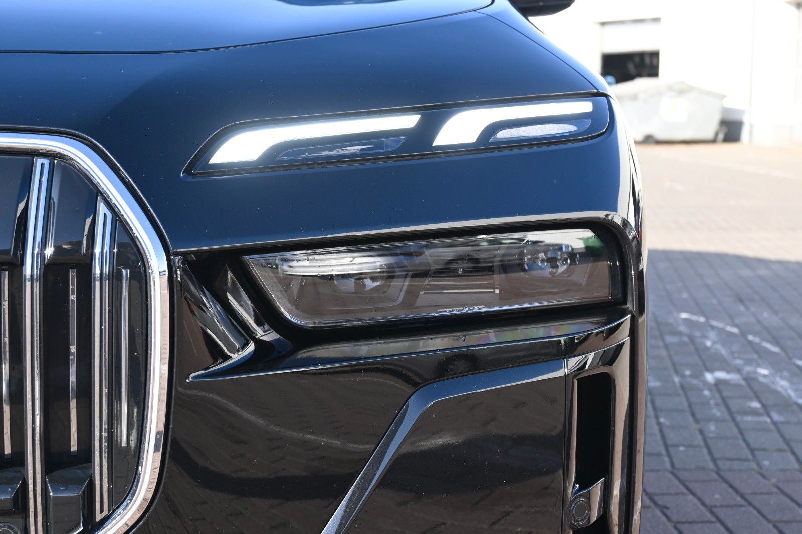 Fahrzeugabbildung BMW 740 d xDrive M Sport*PANO*Shadow*MIETKAUF